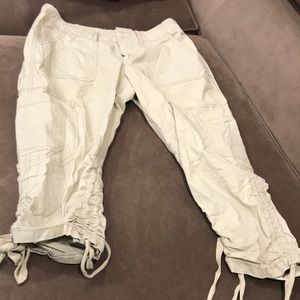 Tan DKNY size 4 jeans cropped